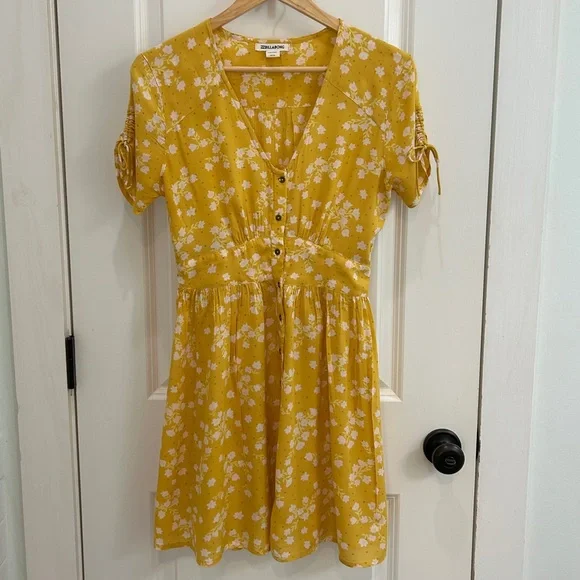 Billabong Yellow and White Floral Mini dress - Picture 5 of 11
